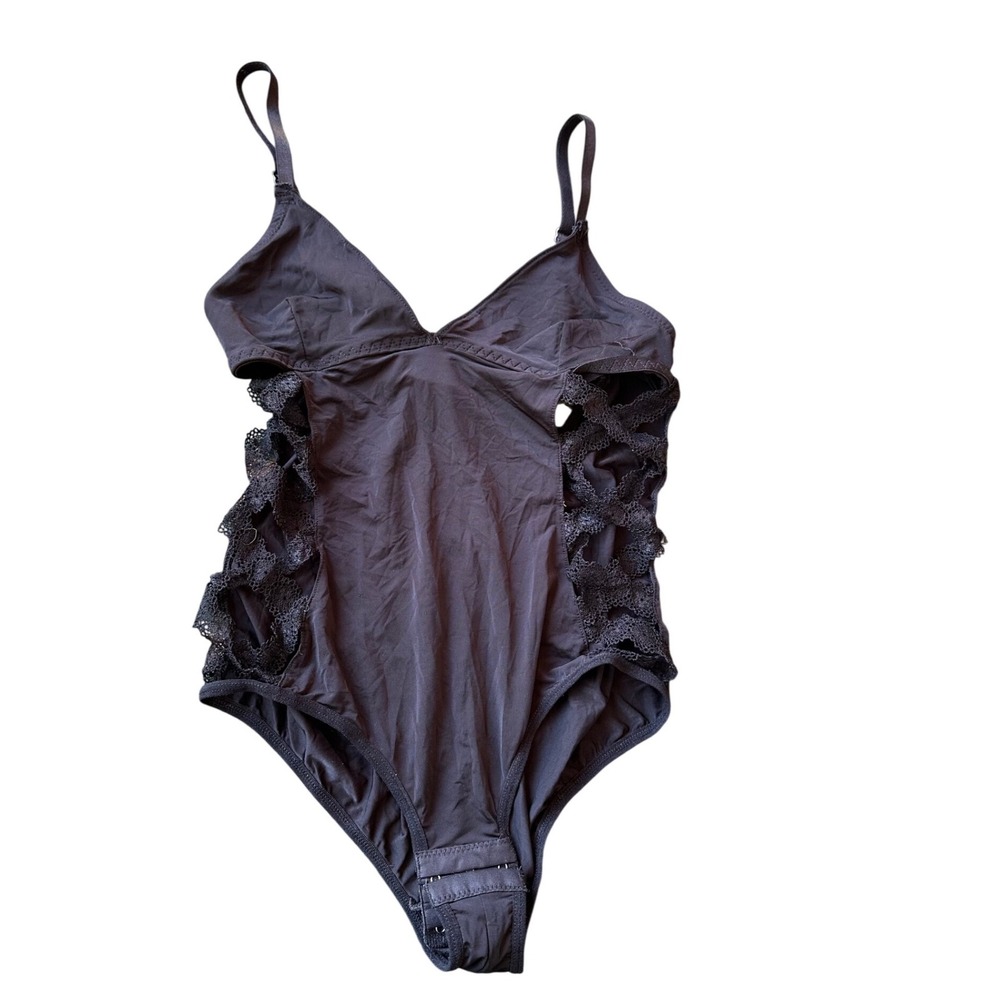 Adore Me Womens Black Lace Side Cutout Bodysuit V-Neck Snap Gusset‎ Size Small